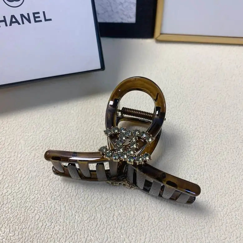 Chanel Hair Grab Clip  (5)